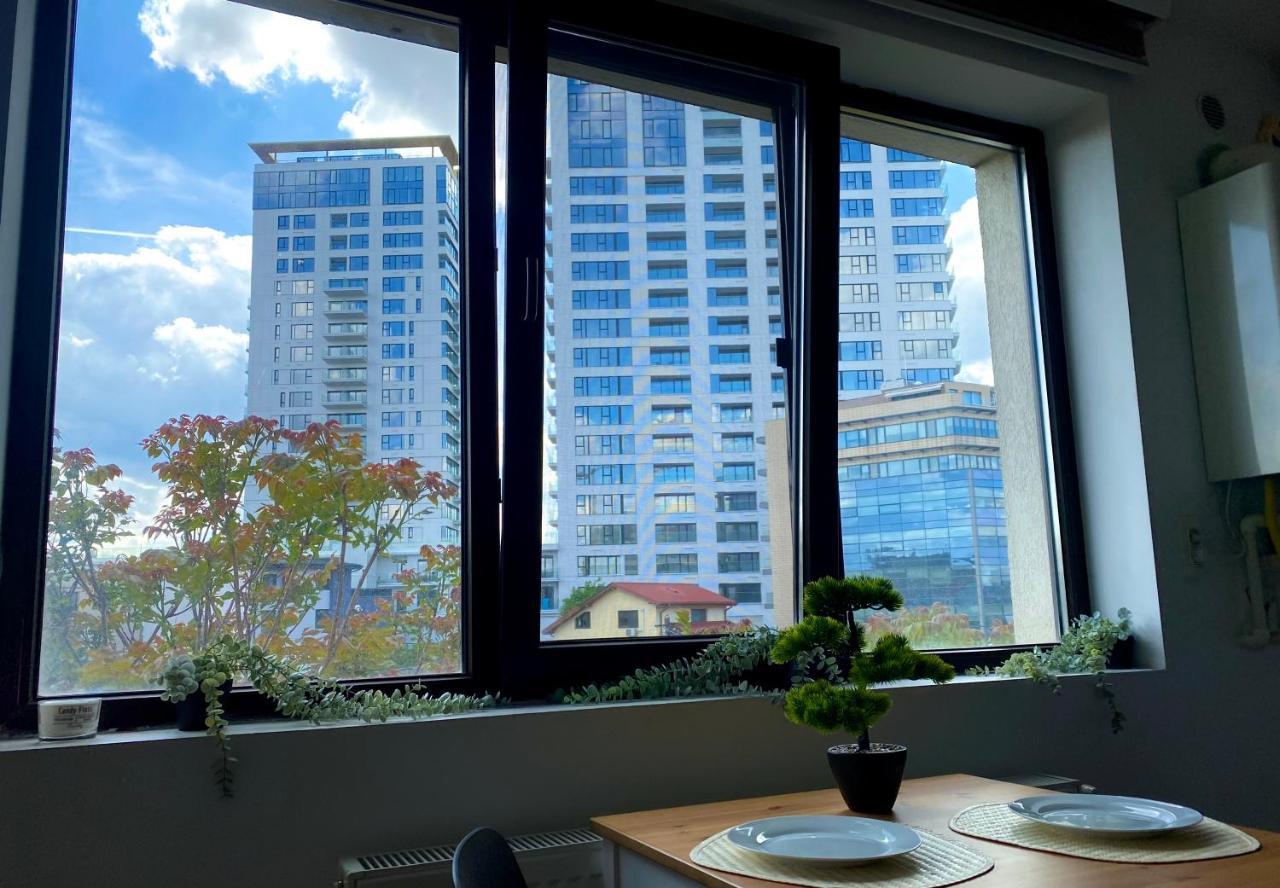 Cozy Apartment With Self Check-In Near Promenada Mall And Verdi Park Bukarest Eksteriør billede