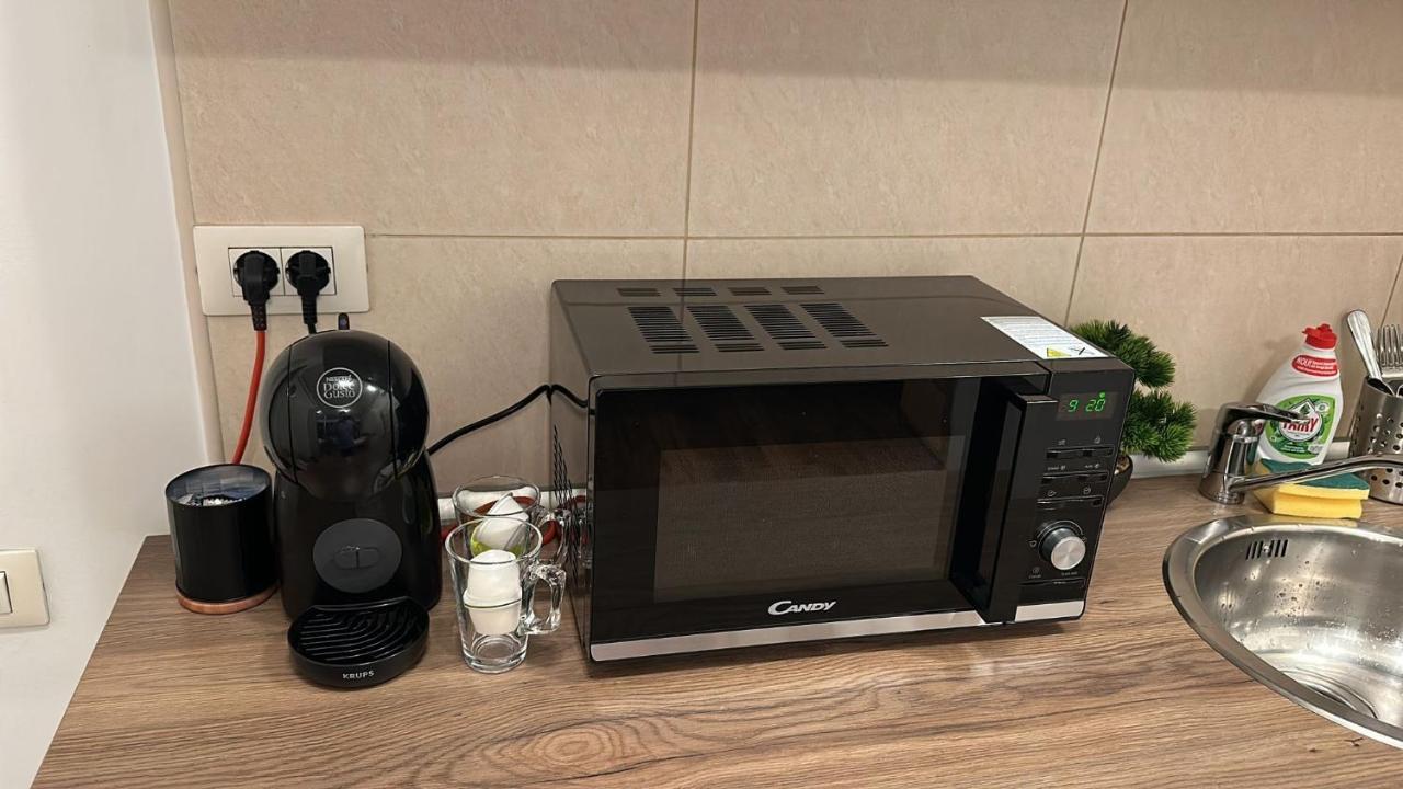 Cozy Apartment With Self Check-In Near Promenada Mall And Verdi Park Bukarest Eksteriør billede