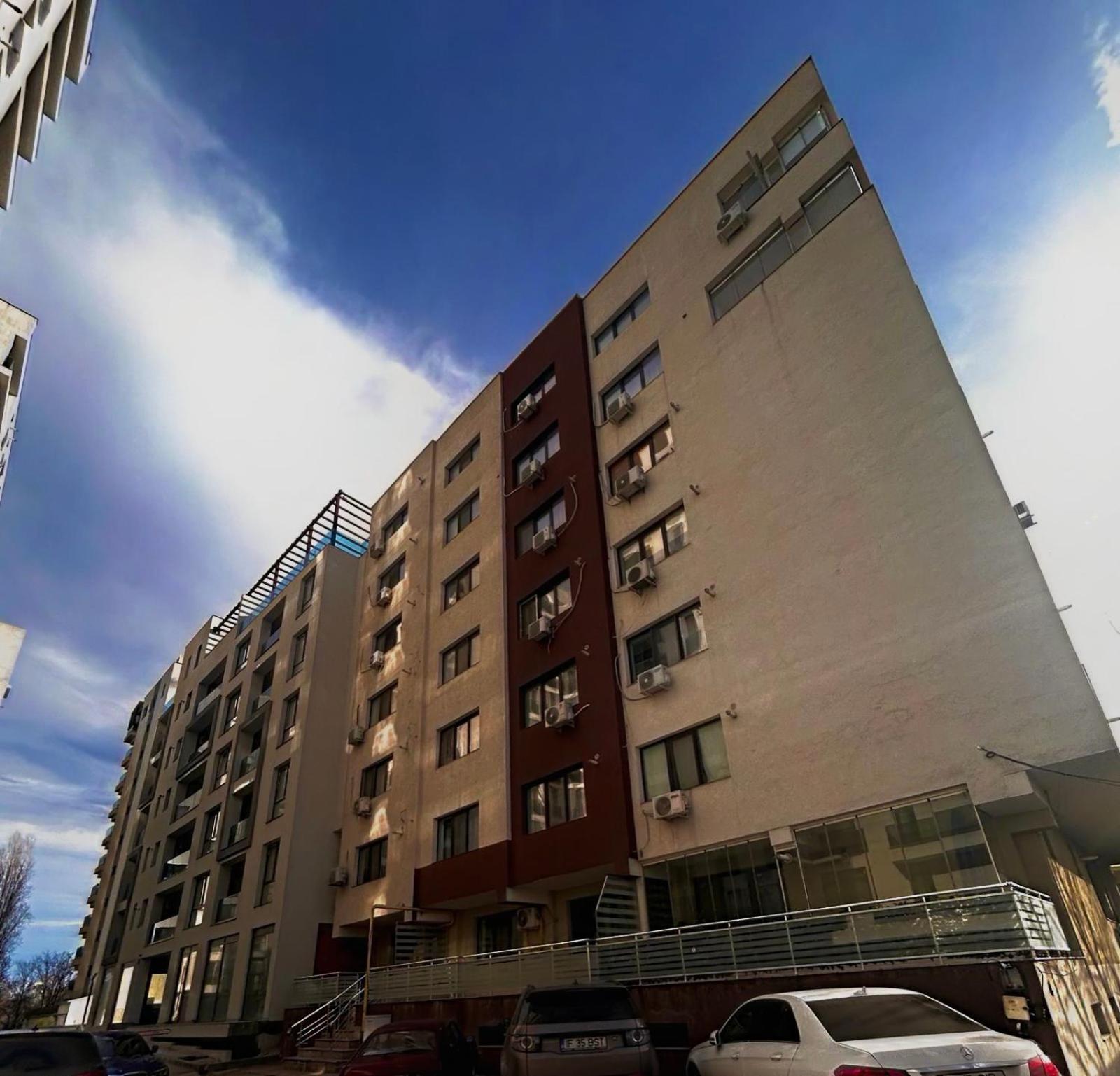 Cozy Apartment With Self Check-In Near Promenada Mall And Verdi Park Bukarest Eksteriør billede
