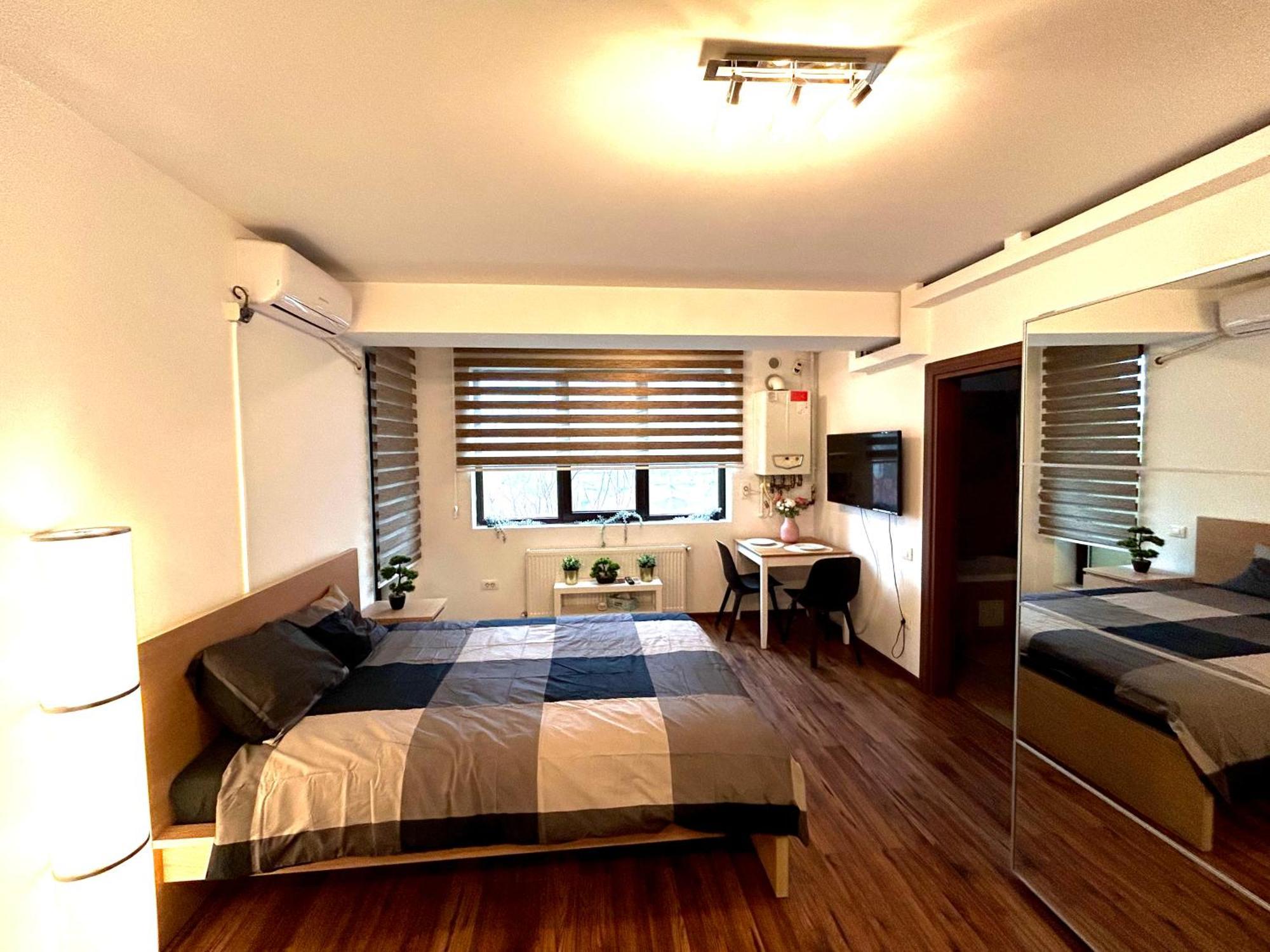Cozy Apartment With Self Check-In Near Promenada Mall And Verdi Park Bukarest Eksteriør billede