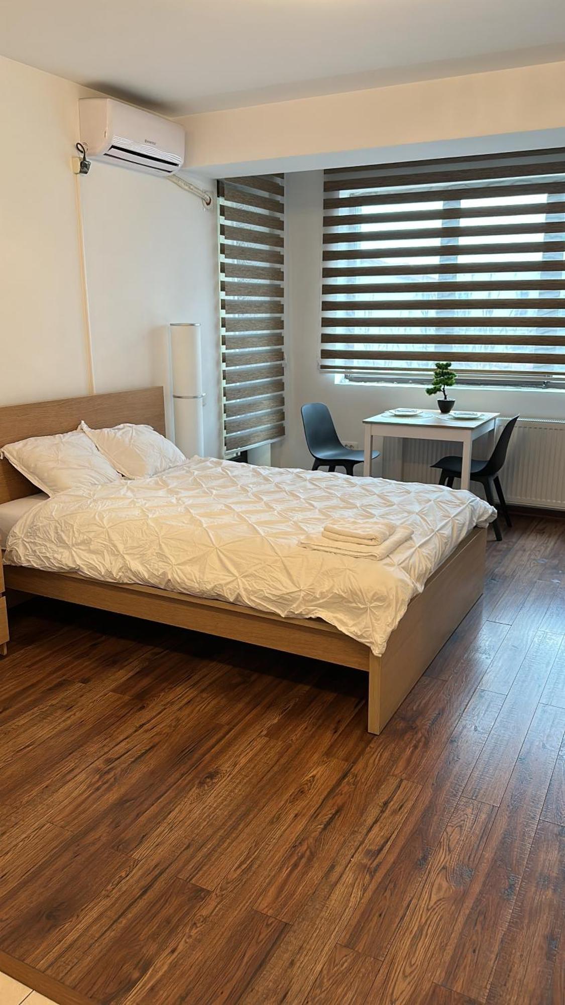 Cozy Apartment With Self Check-In Near Promenada Mall And Verdi Park Bukarest Eksteriør billede