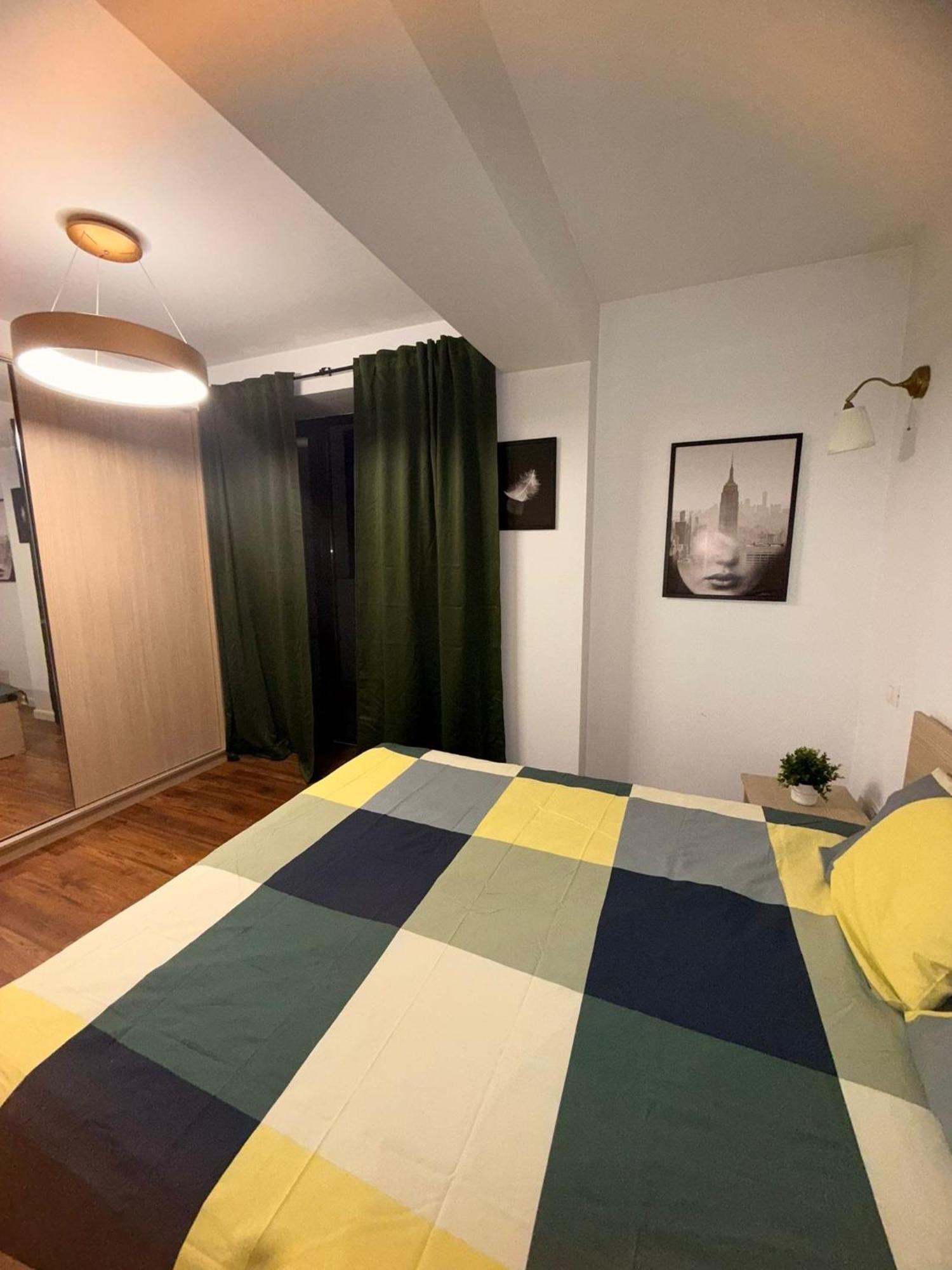 Cozy Apartment With Self Check-In Near Promenada Mall And Verdi Park Bukarest Eksteriør billede