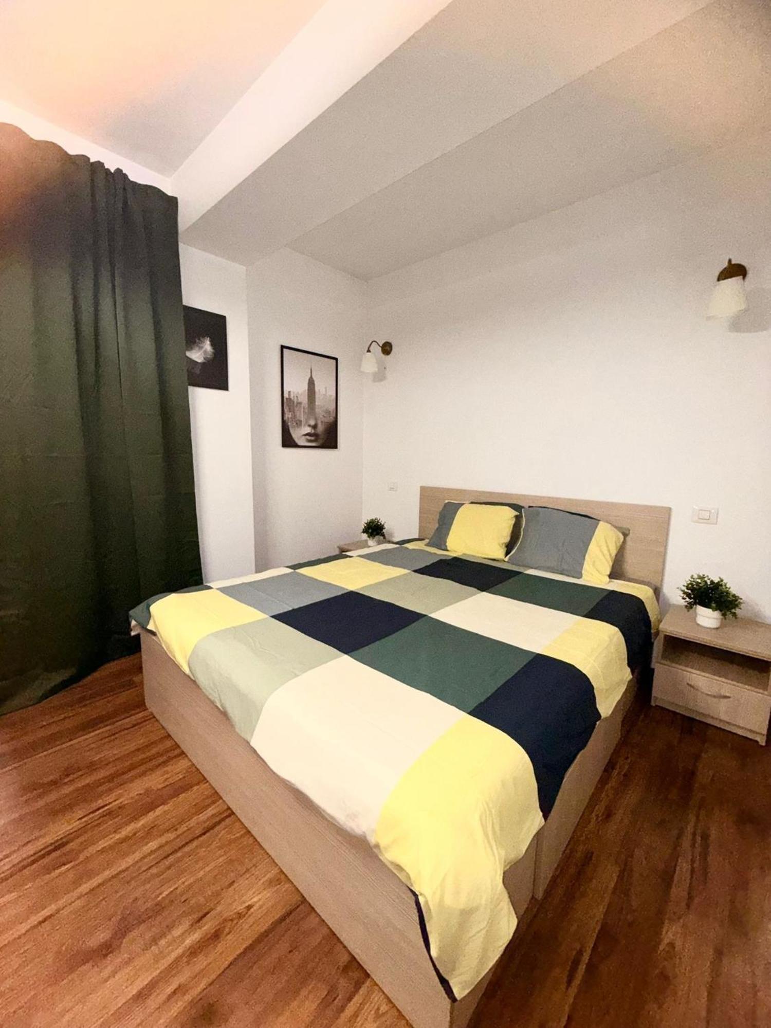 Cozy Apartment With Self Check-In Near Promenada Mall And Verdi Park Bukarest Eksteriør billede